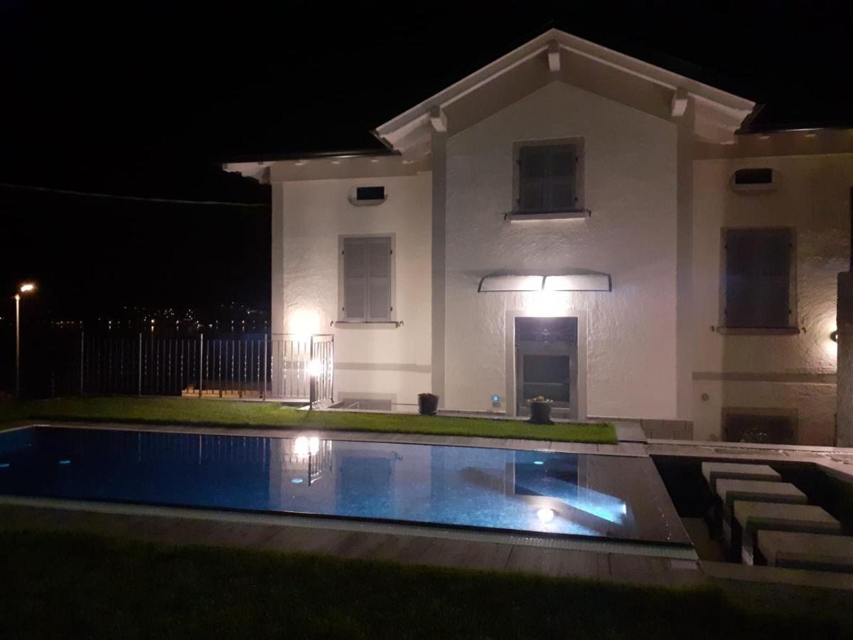 Lescen White Residence - Swimming Pool Леццено Екстер'єр фото